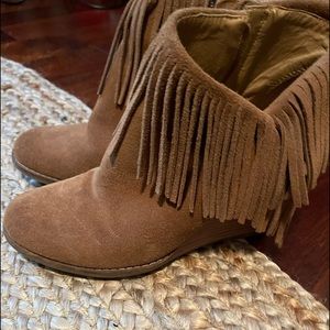 Lucky Fringe boots 9